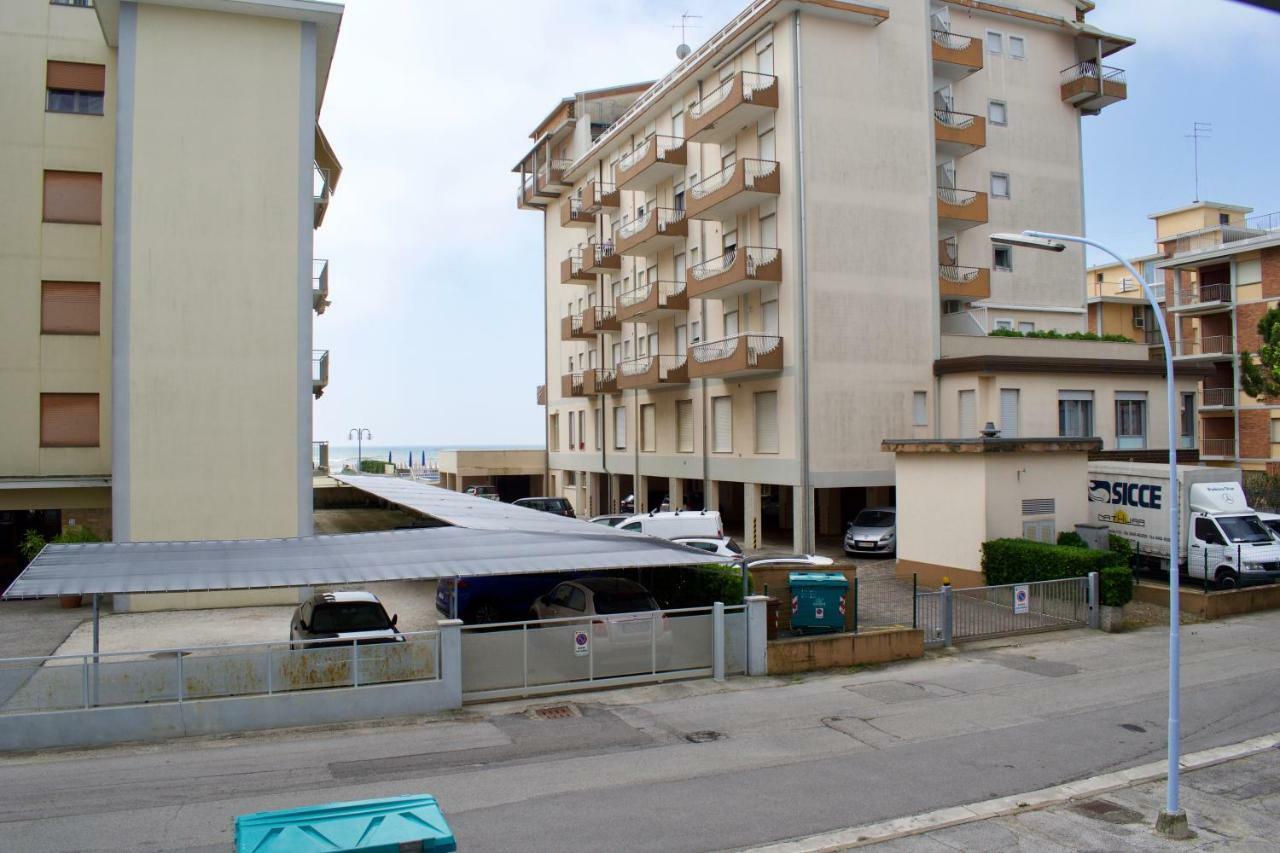 App4Rent Saturno 4 - Family Apartment, Wifi, Parking Τζεσόλο Λίντο Εξωτερικό φωτογραφία